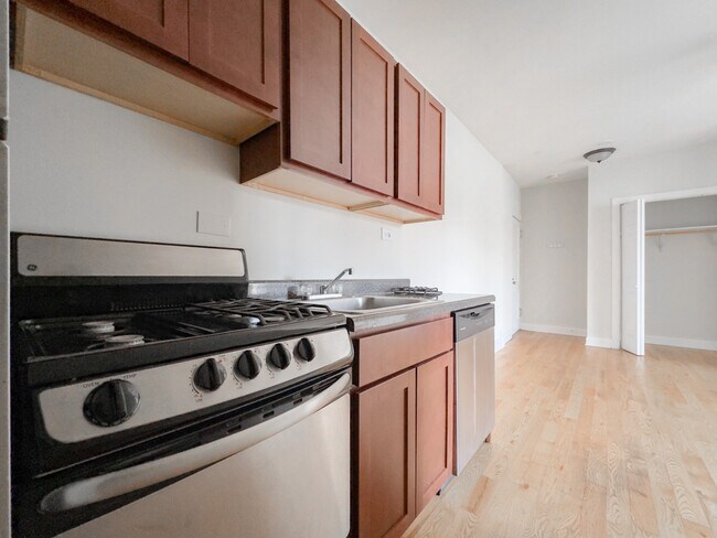 Foto del edificio - 956 W Cornelia Ave