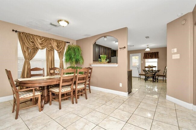 Foto del edificio - 1215 Lavender Shade Ct