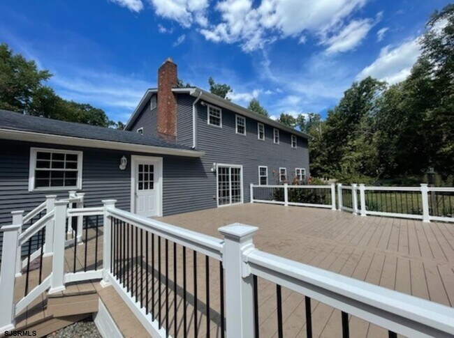 Foto del edificio - 102 Dogwood Ln