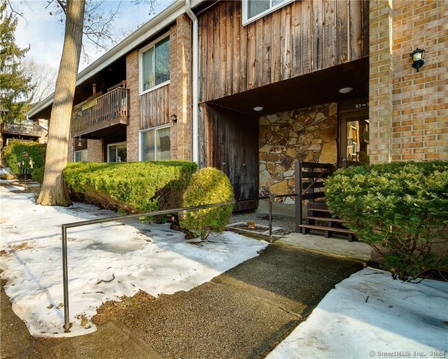 Building Photo - 333 Vincelette St