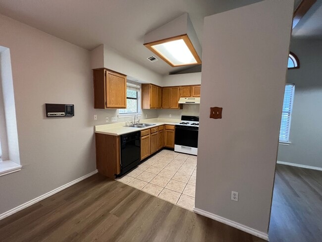 Building Photo - 7906 Tiffany Dr