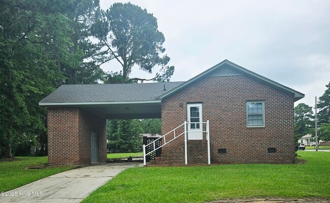 Building Photo - 201 Trey Dr