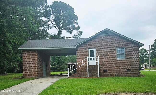 Foto del edificio - 201 Trey Dr