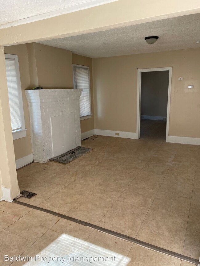 Foto del edificio - 4 br, 2 bath House - 2014 DELLABROOK ROAD