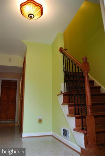 Foto del edificio - 1328 Dolley Madison Blvd