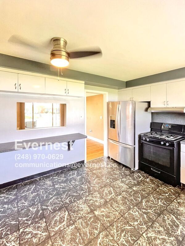 Building Photo - 20550 Blackstone Ct