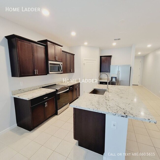 Foto del edificio - 22446 W Kimberly Dr