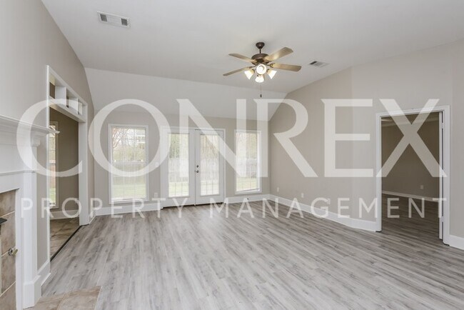 Building Photo - Beautiful 3 Bedroom on Qiuet Cul-de-sac