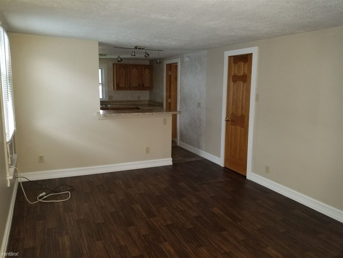 Foto principal - 701 W 6th St