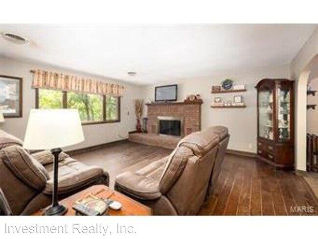 Building Photo - 4 br, 3 bath House - 10754 Carlton Ct