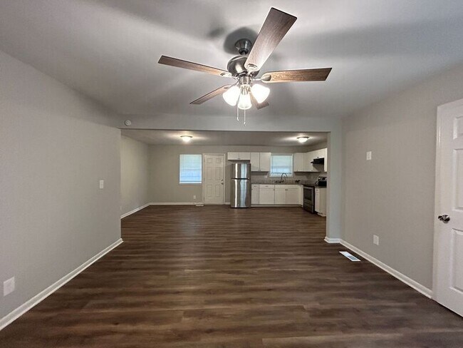 Foto del edificio - 2086 Fairburn Rd SW