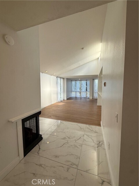 Foto del edificio - 575 Esplanade