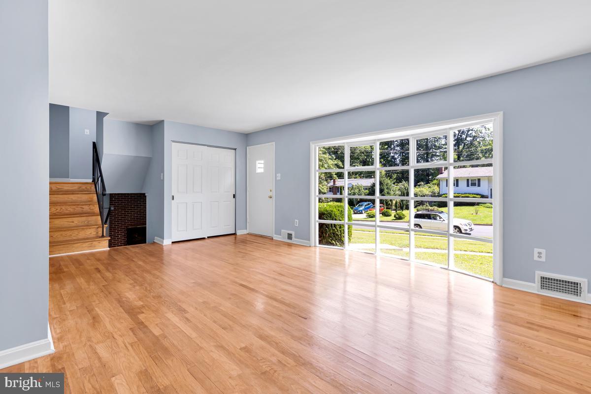 Foto principal - 6306 Charnwood St