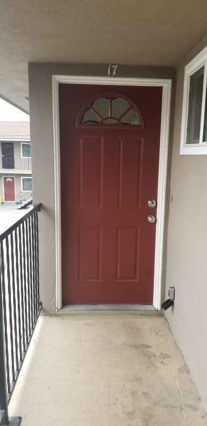 Primary Photo - 1560 Valley View #17