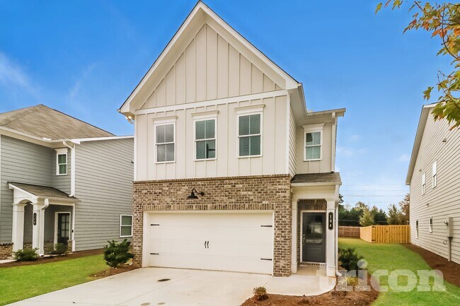 Interior Photo - Tricon East Ridge