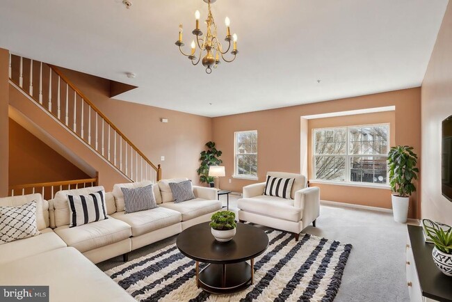 Foto del edificio - 4820 Snowflower Blvd