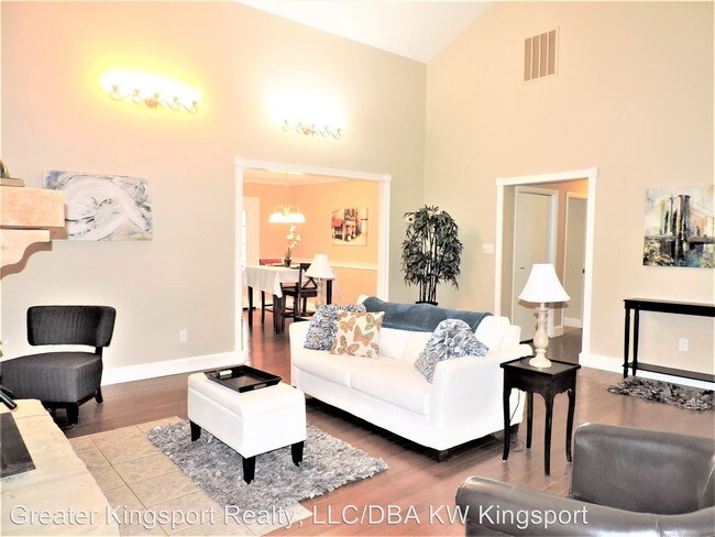 Building Photo - 5 br, 3.5 bath House - 539 Terrace Lake Dr