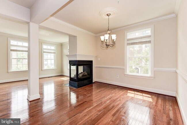 Building Photo - 7301 Trappe St