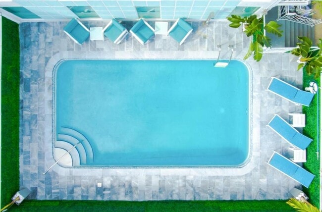 Foto del edificio - Resort-Style 1-Bedroom Apartment in Prime ...