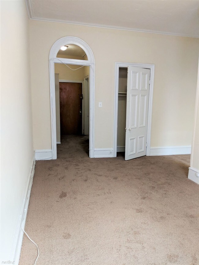 Building Photo - 1 br, 1 bath  - 3921 Pine St