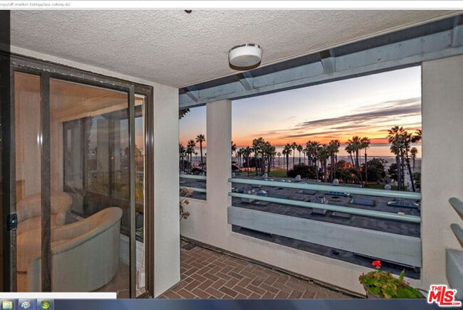 Foto del edificio - 110 Ocean Park Blvd