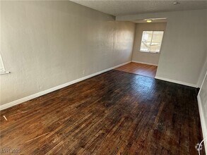 Building Photo - 304 N 14th St