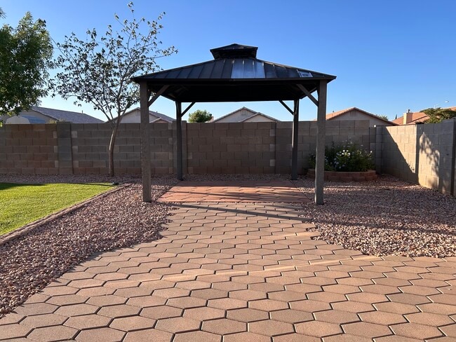 Building Photo - 4677 Cll Las Cruces