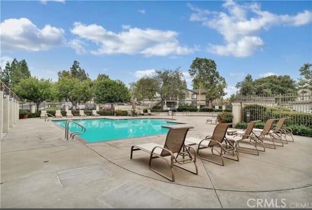 Building Photo - 252 Chaumont Cir