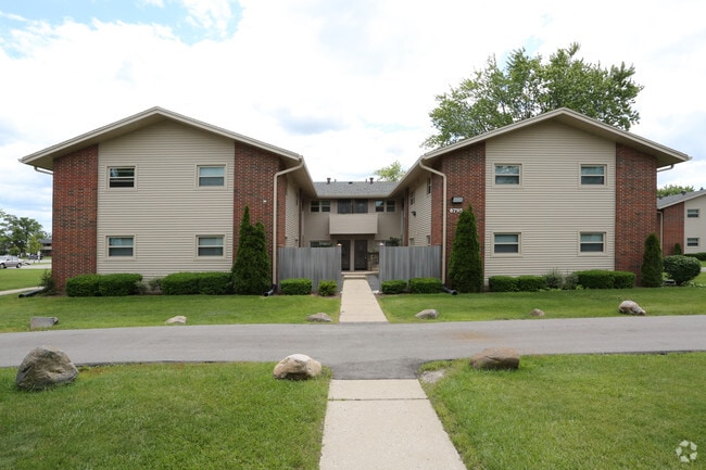 Building Photo - Oak Park Apartment Homes