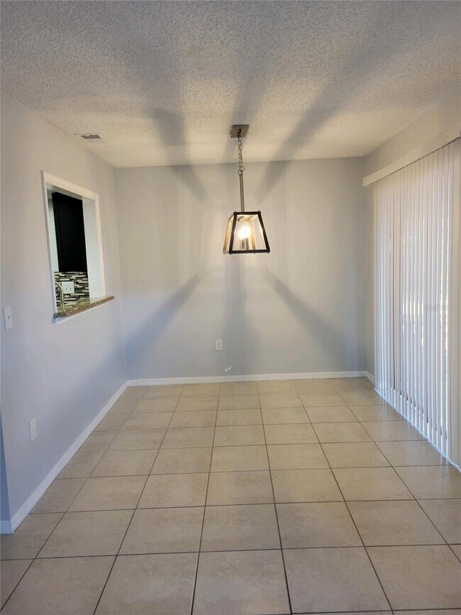 Building Photo - 805 McLain Ct