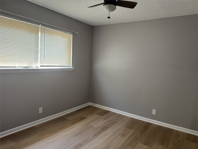 Building Photo - 24114 Spring Gum Dr