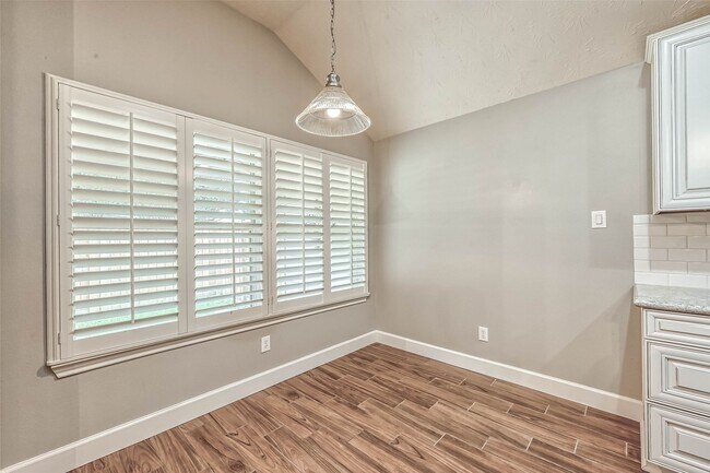 Building Photo - 15943 Pleasant Green Cir