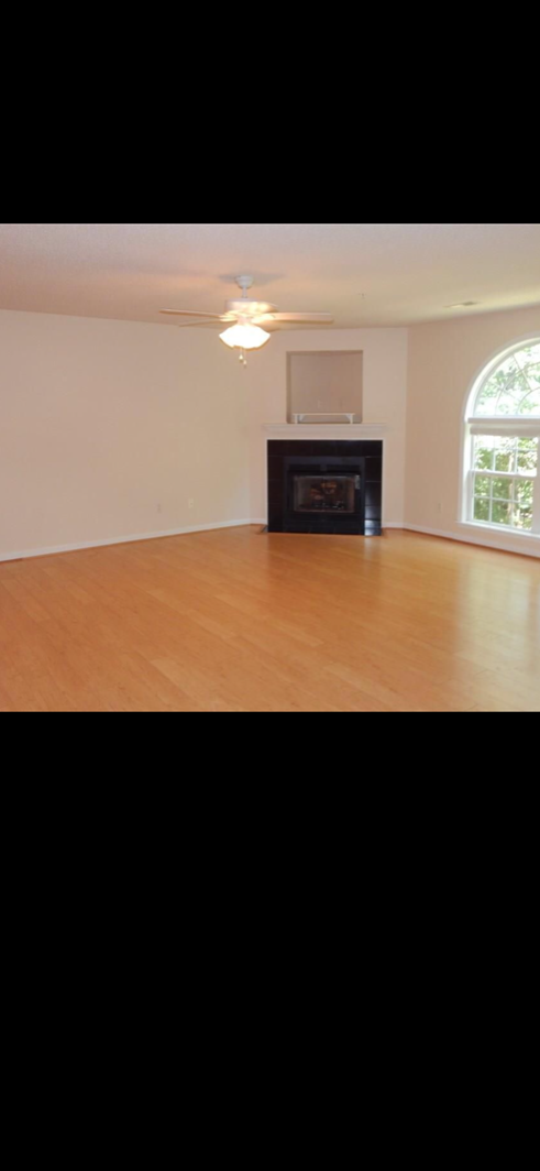 Building Photo - 3700 Cotswold Terrace