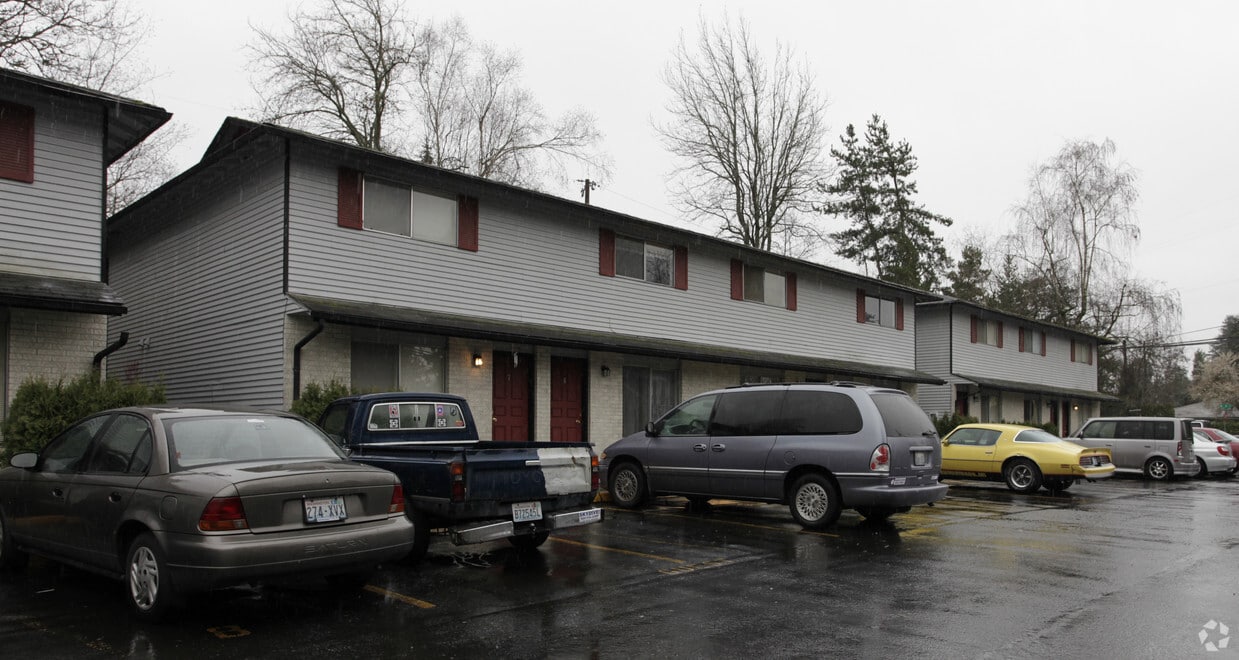 Sirrah Court Apts Apartments in Vancouver, WA