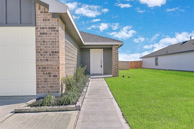 Building Photo - 1025 Bluegill Ln