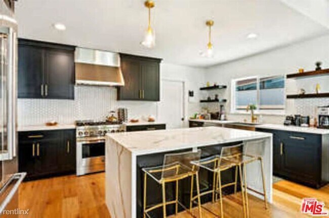 Foto del edificio - 3 br, 2 bath House - 13239 Cumpston St