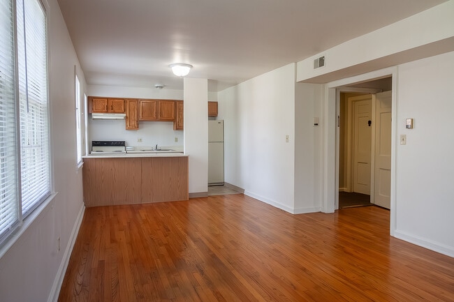 Victorian - Living Room - Hillcrest Village Apartments