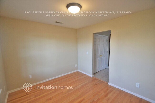 Building Photo - 2136 Mallard Pointe Dr