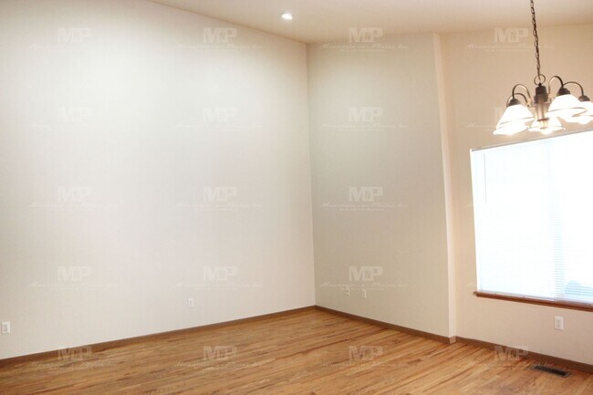 Foto del edificio - 514 S Howes St