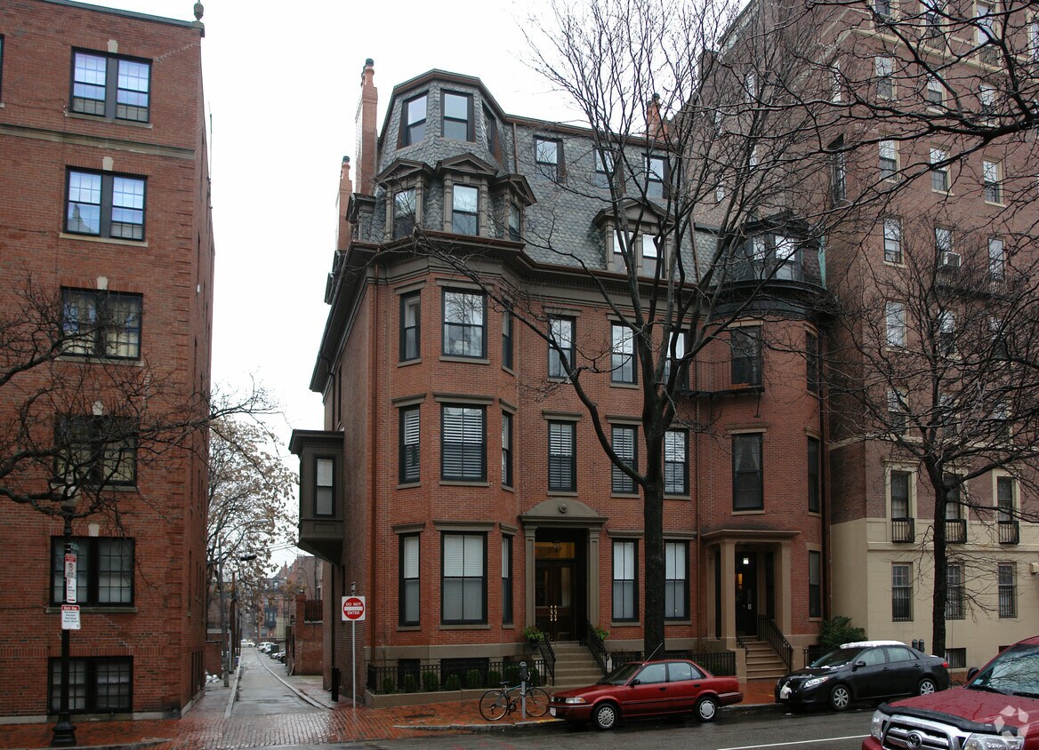 Foto principal - 321 Dartmouth St