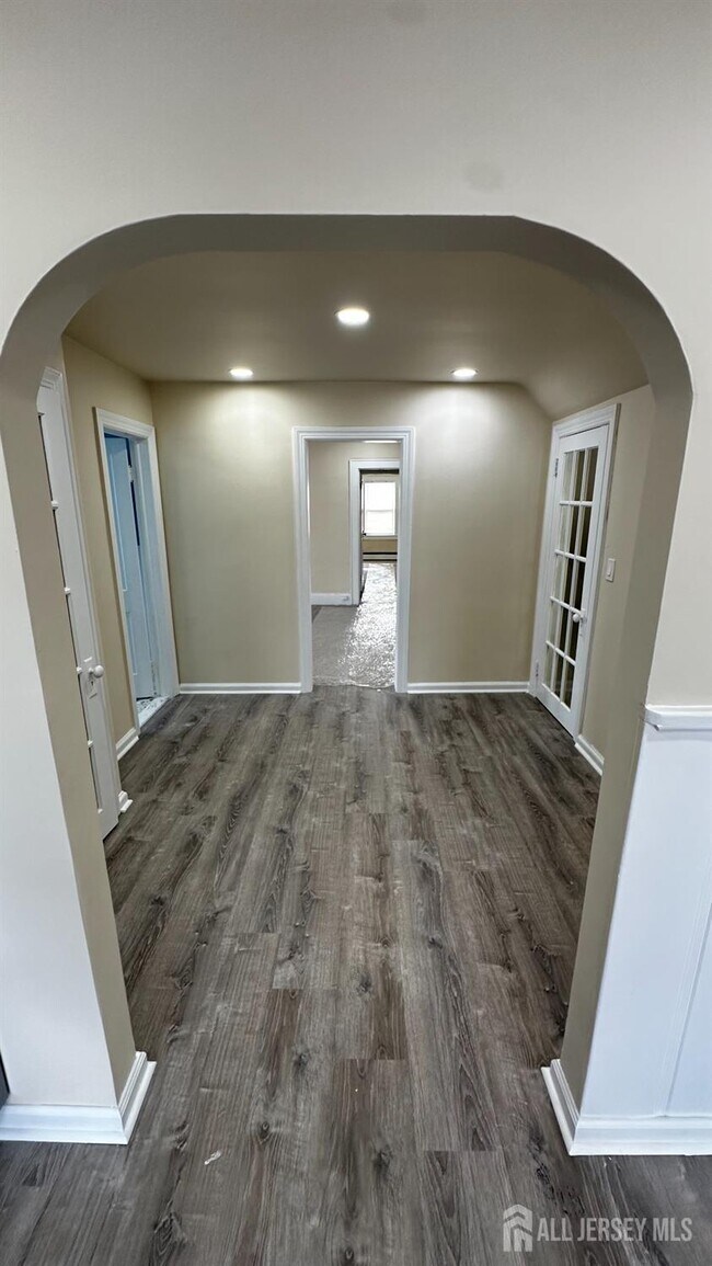 Foto del edificio - 6 Field Rd