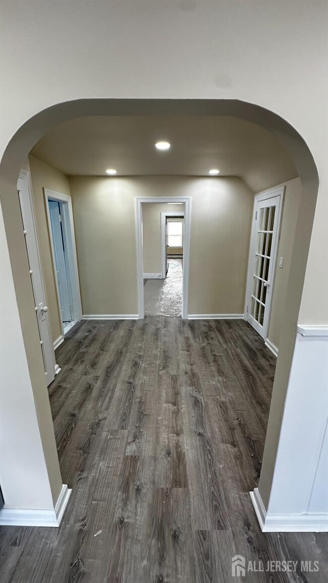 Building Photo - 6 Field Rd