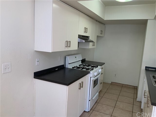 Building Photo - 17025 Ivy Ave