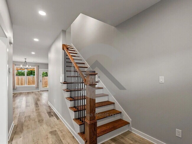 Foto del edificio - 1725 Rohan Cir
