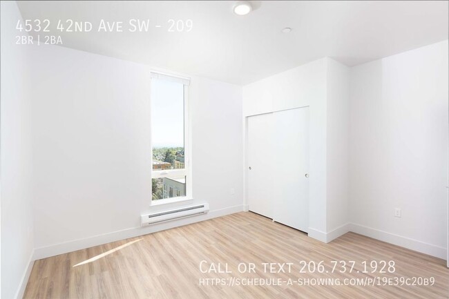 Building Photo - 4532 42nd Ave SW
