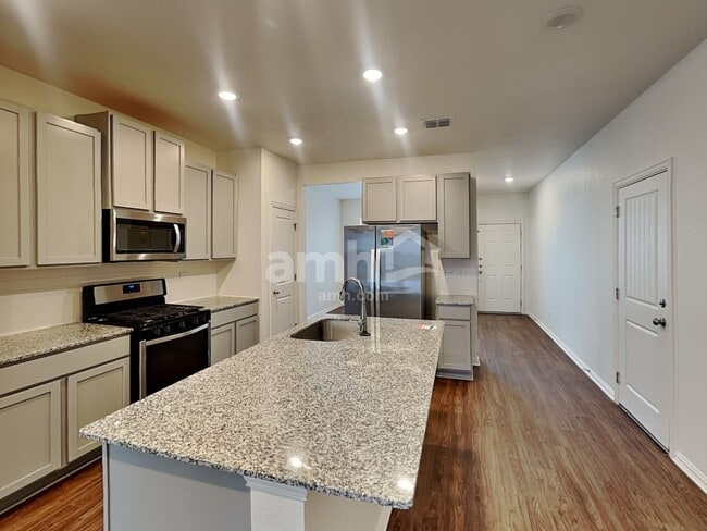 Foto del edificio - 2718 Wolfcreek