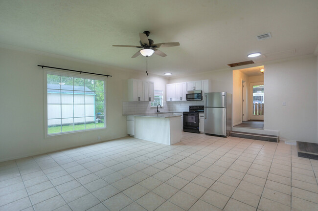 Living area - 9574 Darkwood St