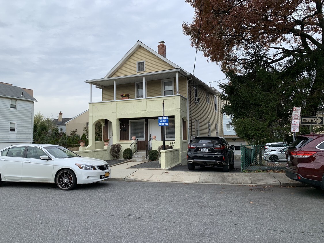 Primary Photo - 31 Beech St