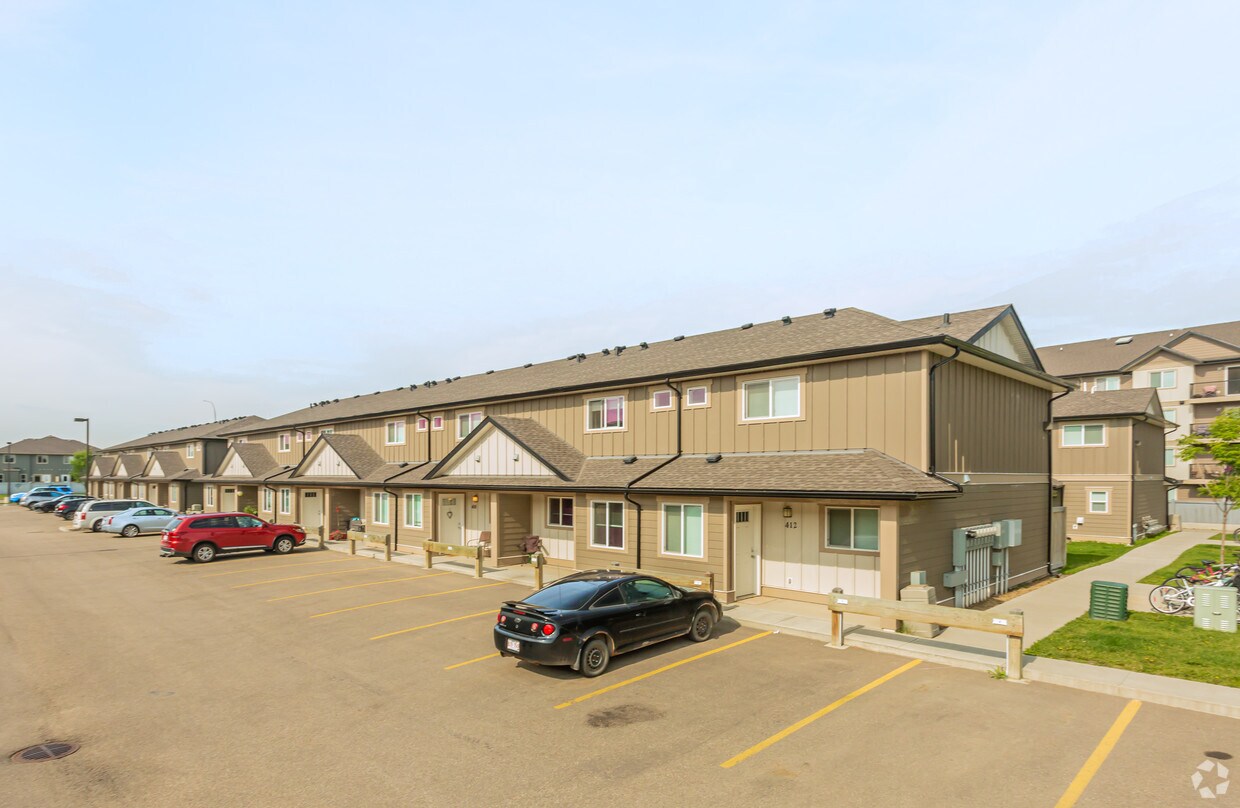 Birch Hills Townhomes 7800 Southfort Dr Fort Saskatchewan, AB