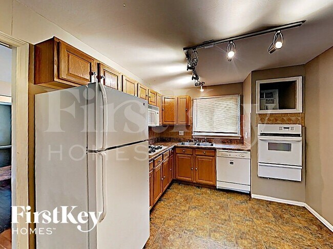 Foto del edificio - 5353 Branridge Rd